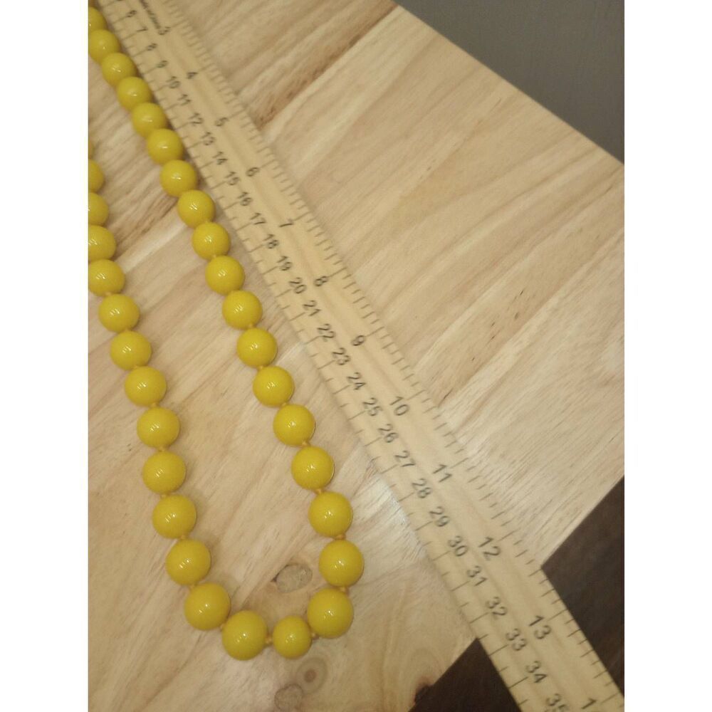 Vintage West Germany yellow beaded necklace - Picture 3 of 5